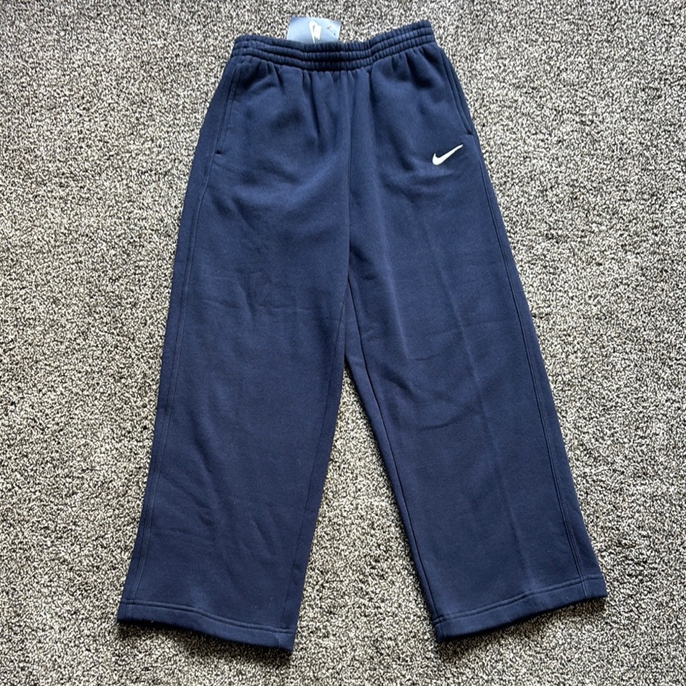 NEW! Nike Boy's Navy Blue Sweatpants- YL